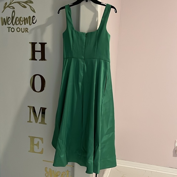 Eliza J
Petite Square-Neck Sleeveless Asymmetric-Hem Dress - Picture 4 of 8